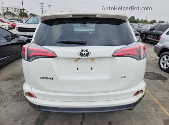 JTMZFREV4JJ201703 2018 TOYOTA RAV4 White Հետևի տեսք