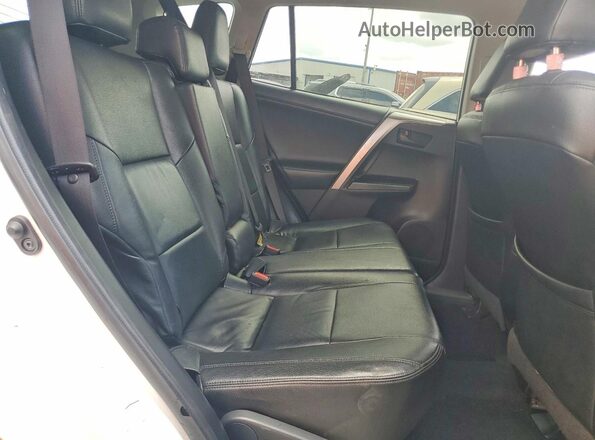 JTMZFREV5GD082809 2016 TOYOTA RAV4 White Вид задньої частини салону