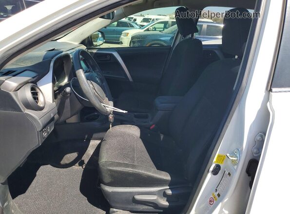 JTMZFREV5GJ098476 2016 TOYOTA RAV4 White Widok wnętrza z przodu