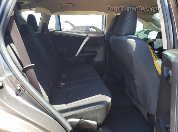 JTMZFREV5HJ136693 2017 TOYOTA RAV4 Gray უკანა სალონის ხედი