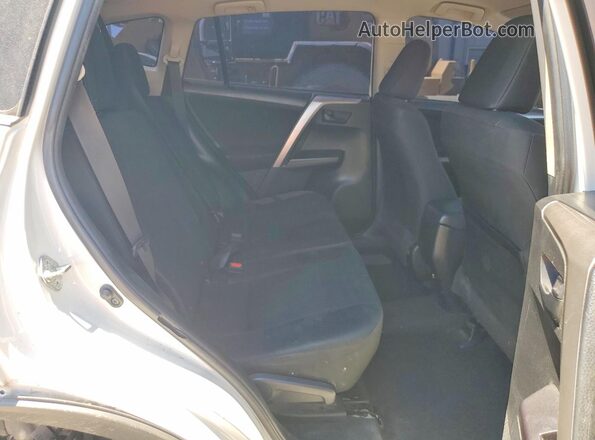 JTMZFREV5JJ176293 2018 TOYOTA RAV4 White უკანა სალონის ხედი
