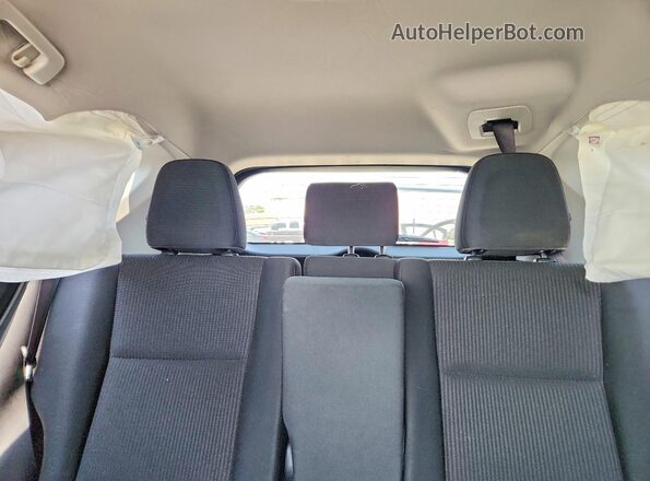 JTMZFREV6HJ119742 2017 TOYOTA RAV4 Red Вид задніх сидінь