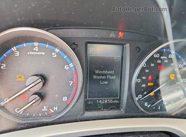 JTMZFREV6HJ119742 2017 TOYOTA RAV4 Red Вид щитка приладів