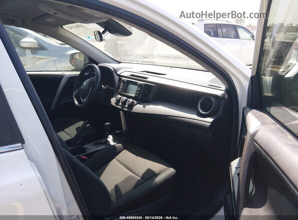 JTMZFREV6HJ709598 2017 TOYOTA RAV4 White Вид салону спереду