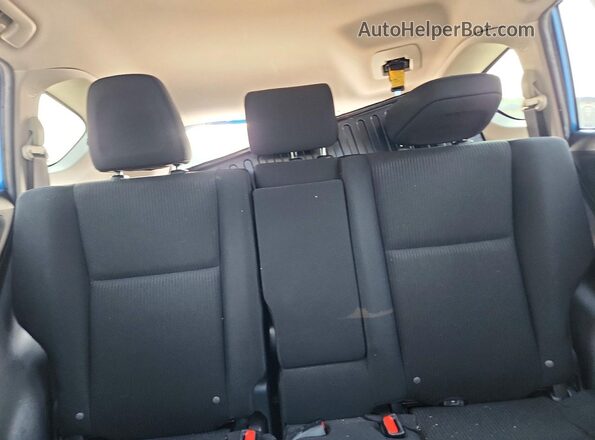 JTMZFREV7HJ148473 2017 TOYOTA RAV4 Blue Widok tylnych siedzeń