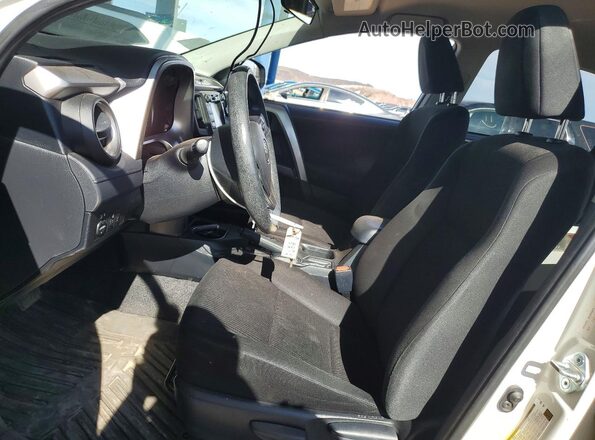 JTMZFREV7HJ716592 2017 TOYOTA RAV4 White Вид салону спереду