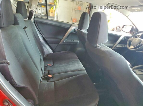 JTMZFREV8GJ079940 2016 TOYOTA RAV4 Red უკანა სალონის ხედი