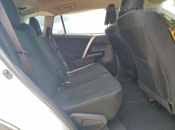 JTMZFREV8HJ111917 2017 TOYOTA RAV4 White Vista interior trasera