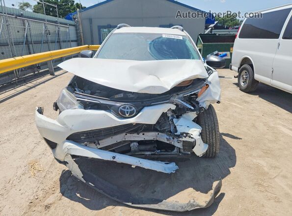 JTMZFREVXHJ136642 2017 TOYOTA RAV4 White Widok z przodu