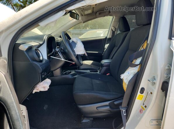 JTMZFREVXHJ701987 2017 TOYOTA RAV4 White 