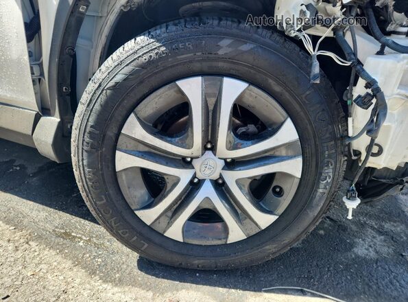 JTMZFREVXHJ701987 2017 TOYOTA RAV4 White 