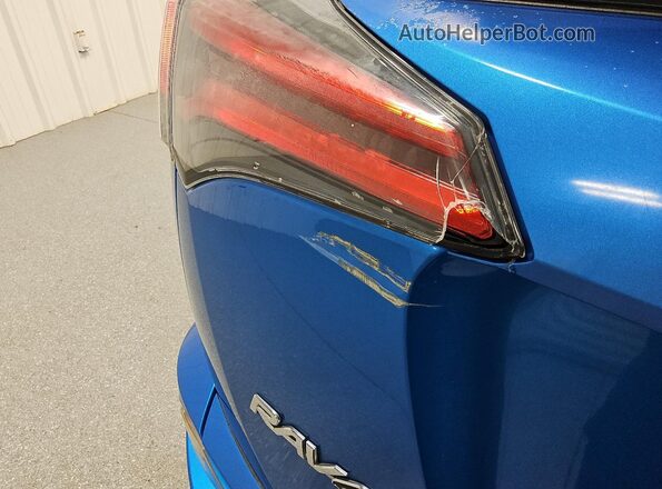 JTMZFREVXJJ151471 2018 TOYOTA RAV4 Blue 