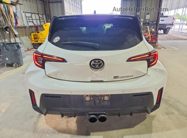 JTNABAAE7RA012440 2024 TOYOTA GR White უკანა ხედი