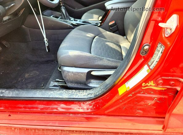 JTNB4MBE5M3118266 2021 TOYOTA COROLLA Red Widok komory silnika