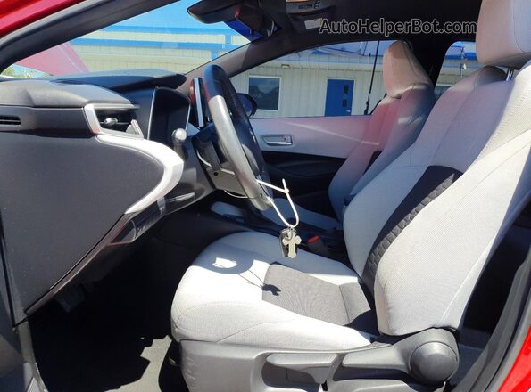 JTND4MBE0N3157227 2022 TOYOTA COROLLA Red Front interior view