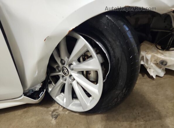 JTND4MBE4R3214728 2024 TOYOTA COROLLA White 