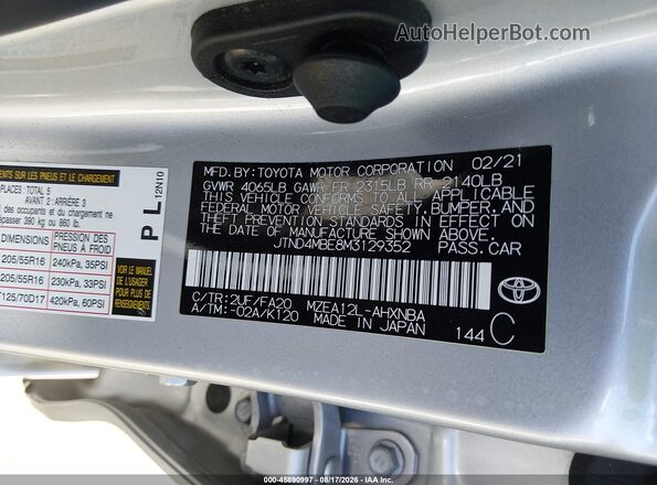 JTND4MBE8M3129352 2021 TOYOTA COROLLA Silver Vista del compartimento del motor