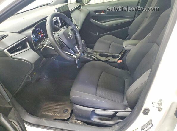 JTND4MBE8R3215946 2024 TOYOTA COROLLA White Front interior view