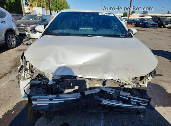 JTND4MBE9M3118795 2021 TOYOTA COROLLA White წინა ხედი