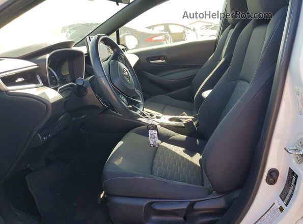 JTND4MBEXM3137324 2021 TOYOTA COROLLA White Front interior view
