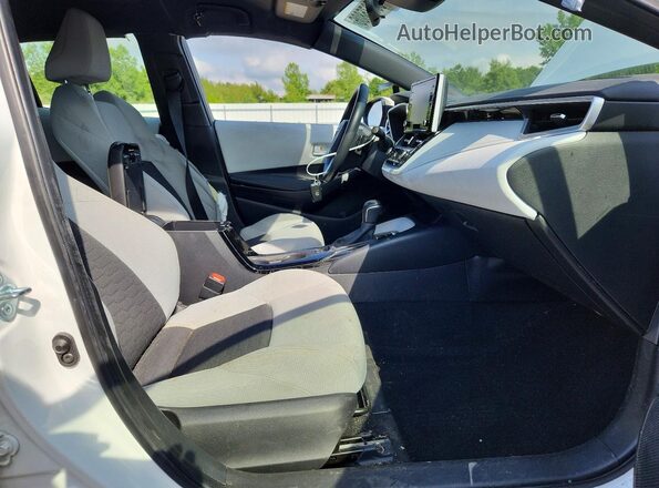 JTND4MBEXM3139252 2021 TOYOTA COROLLA White Front interior view