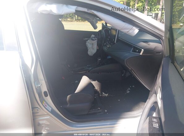 JTNK4RBE0K3039193 2019 TOYOTA COROLLA Серебряный Вид салона спереди