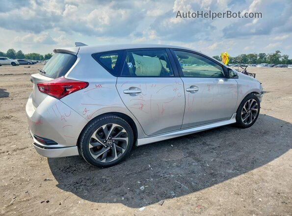 JTNKARJE3HJ537869 2017 TOYOTA COROLLA Серебряный Задняя правая четверть