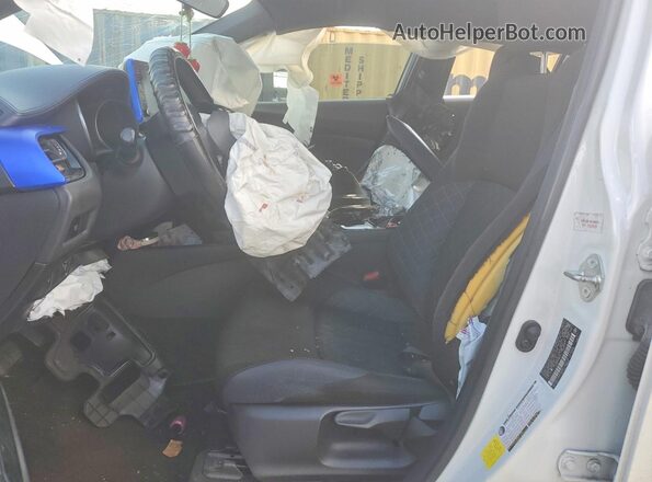 JTNKHMBX1L1063377 2020 TOYOTA C-HR White Widok wnętrza z przodu