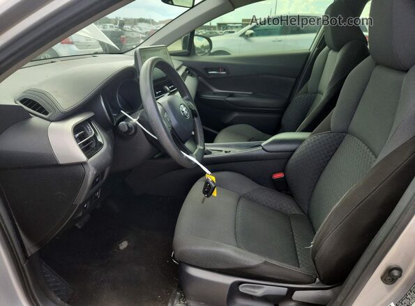 JTNKHMBX4L1082151 2020 TOYOTA C-HR Silver წინა სალონის ხედი