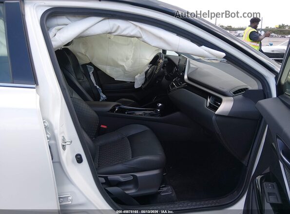 JTNKHMBX4M1100956 2021 TOYOTA C-HR Белый Вид салона спереди
