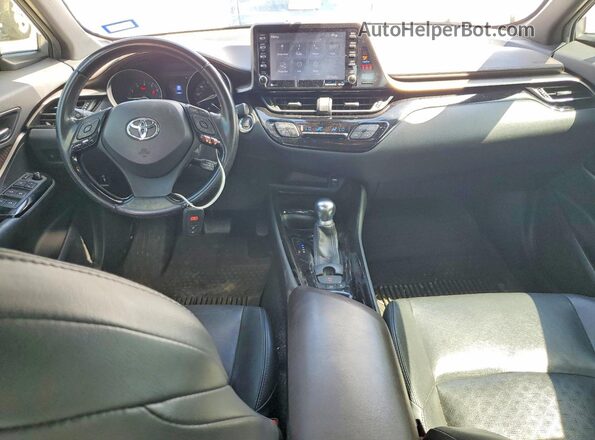 JTNKHMBX6K1046833 2019 TOYOTA C-HR Silver Widok deski rozdzielczej