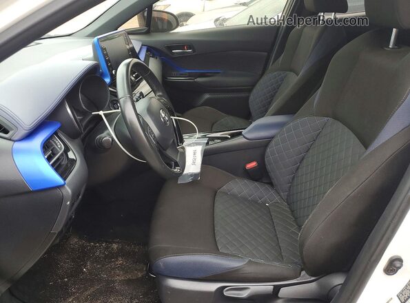 JTNKHMBX6M1103972 2021 TOYOTA C-HR White Սալոնի դիմացի տեսք