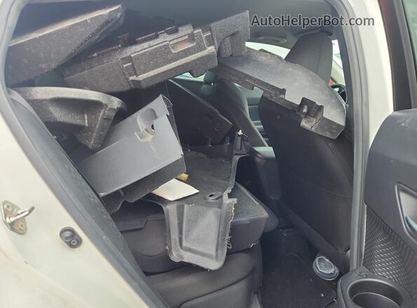JTNKHMBX9L1070514 2020 TOYOTA C-HR White Widok wnętrza z tyłu