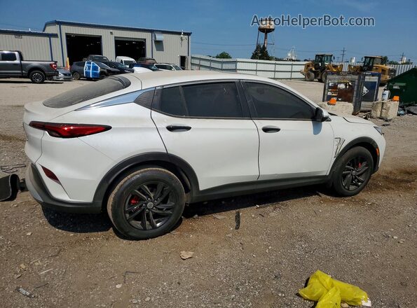 KL47LAE28RB191684 2024 BUICK OTHER Белый Задняя правая четверть