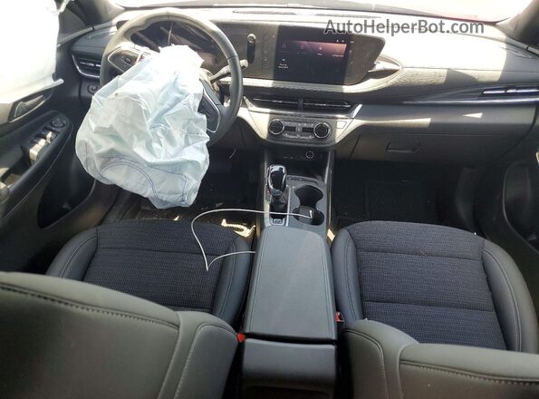 KL47LAEP0SB174251 2025 BUICK OTHER Red Vista del salpicadero