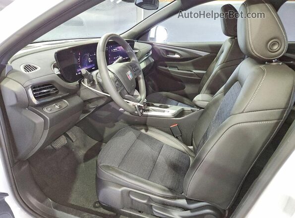 KL47LAEP2TB068398 2026 BUICK OTHER White Vista interior delantera