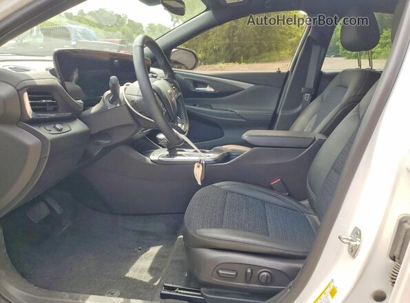 KL47LAEP4SB077845 2025 BUICK OTHER White წინა სალონის ხედი