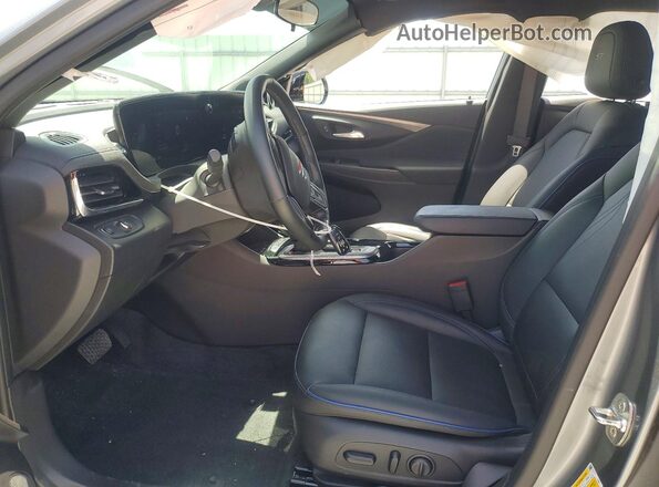 KL47LBE20RB064966 2024 BUICK OTHER Silver Widok wnętrza z przodu