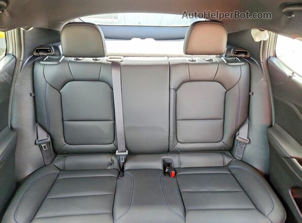 KL47LBE25RB182950 2024 BUICK OTHER Gray Vista de los asientos traseros