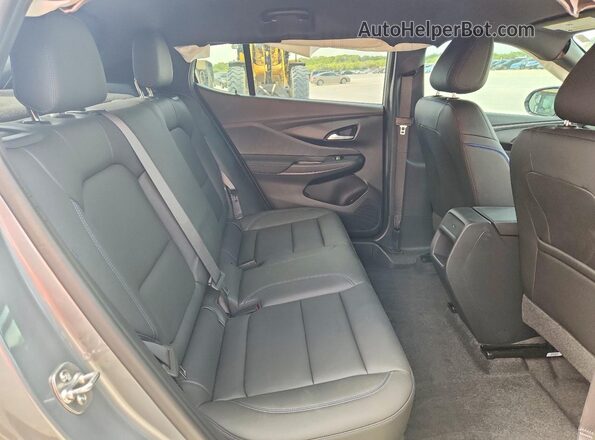 KL47LBE25RB182950 2024 BUICK OTHER Gray Vista interior trasera