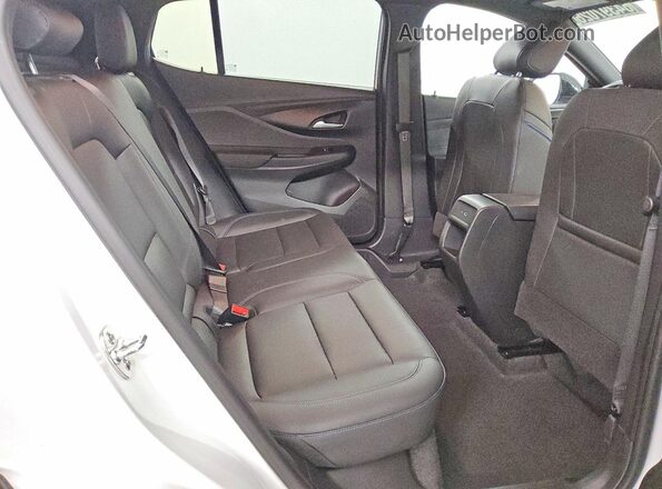 KL47LBEP6SB226276 2025 BUICK OTHER White Vista interior trasera