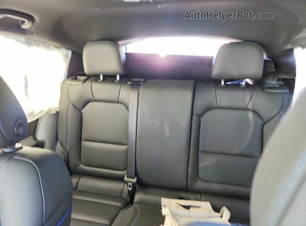 KL47LBEP9SB141769 2025 BUICK OTHER Silver Vista de los asientos traseros