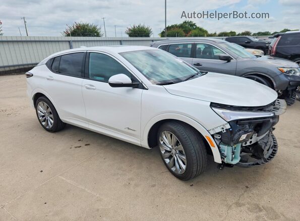 KL47LCE2XRB216466 2024 BUICK OTHER White Delantero derecho