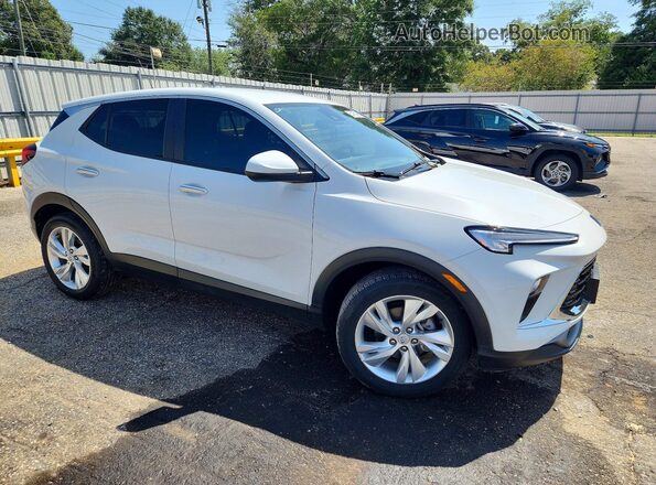 KL4AMBS20RB009425 2024 BUICK ENCORE White Передня права чверть