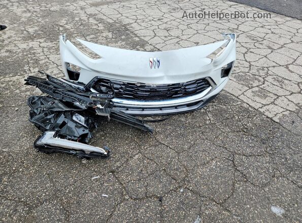 KL4AMBS25RB107446 2024 BUICK ENCORE White Vista de la etiqueta del VIN