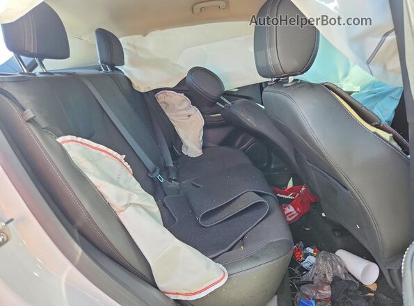 KL4AMBSL4TB094382 2026 BUICK ENCORE White Widok tylnych siedzeń