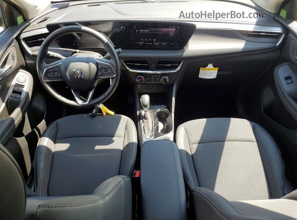 KL4AMBSL8TB117470 2026 BUICK ENCORE Серебряный Вид панели приборов