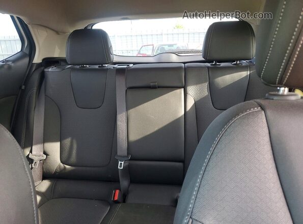 KL4AMCSL0TB005185 2026 BUICK ENCORE Silver Հետևի նստատեղերի տեսք