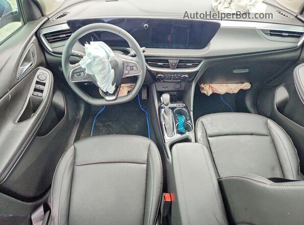 KL4AMDSLXRB131018 2024 BUICK ENCORE Синий Вид панели приборов