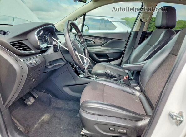 KL4CJ1SB7LB005262 2020 BUICK ENCORE White Widok wnętrza z przodu